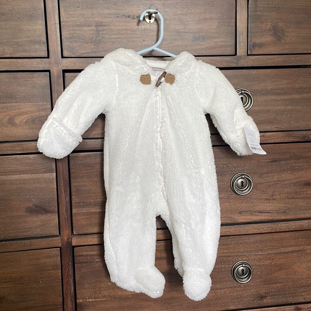 NWT Carter’s Baby Sherpa in white, size 3M.